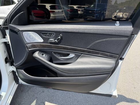 Used 2019 Mercedes-Benz S 560 4MATIC Sedan image 27