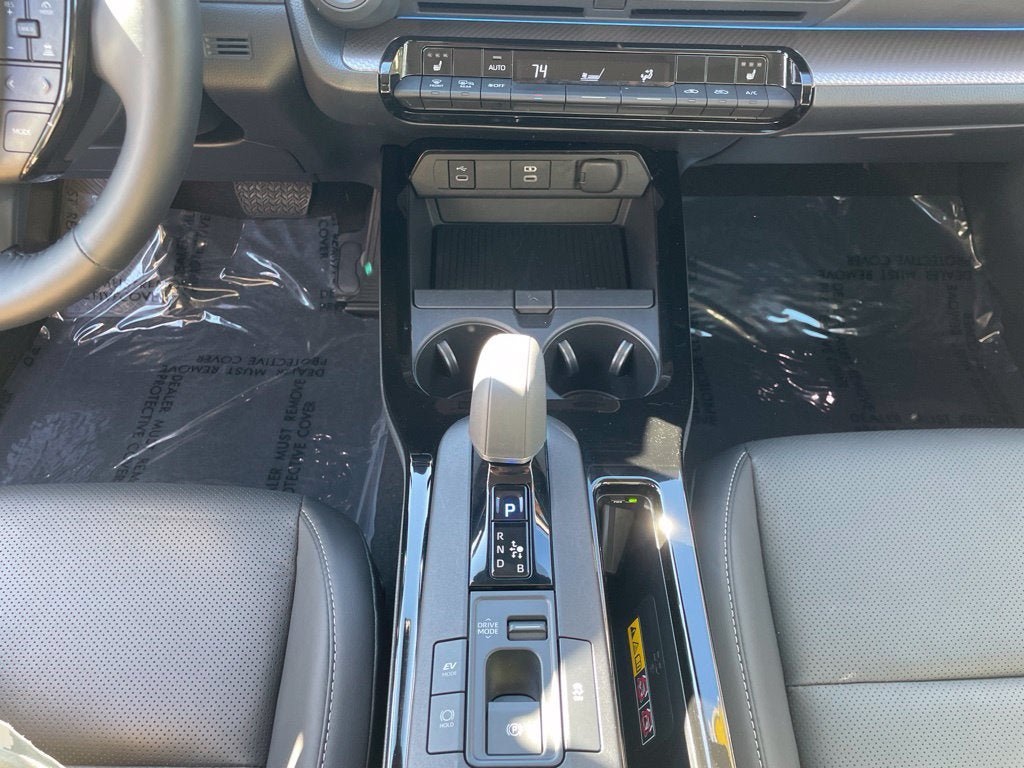Used 2024 Toyota Prius XLE AWD/4WD image 18