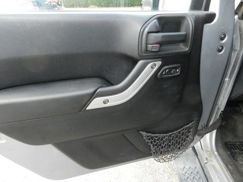 Used 2013 Jeep Wrangler Unlimited Sahara w/ Connectivity Group image 16