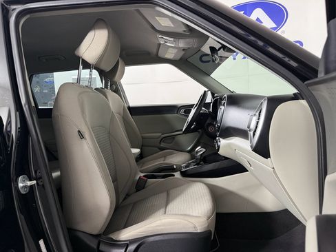 Used 2020 Kia Soul S image 14