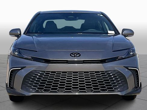 New 2026 Toyota Camry SE image 3