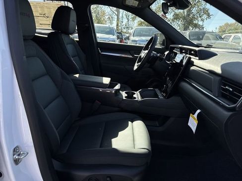 New 2026 GMC Terrain AT4 w/ Convenience Package III image 24