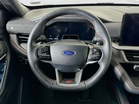 Used 2025 Ford Explorer ST AWD/4WD image 18