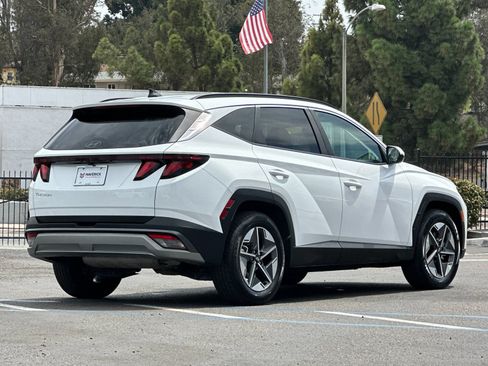 Used 2025 Hyundai Tucson SEL FWD image 5