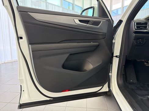 New 2026 Volkswagen Atlas Cross Sport SE AWD/4WD image 19