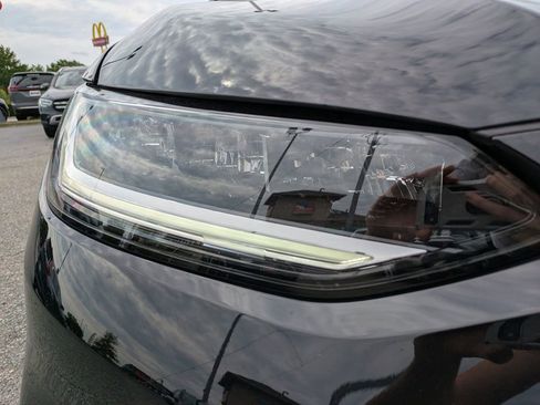 Used 2025 Honda HR-V Sport image 11