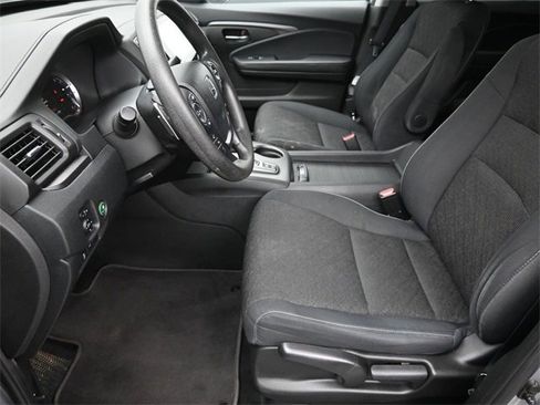 Used 2022 Honda Ridgeline Sport image 17