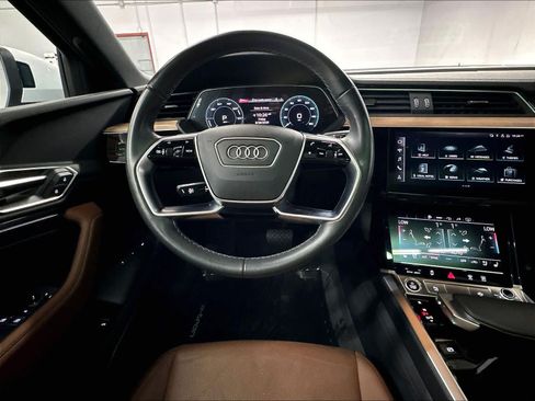 Used 2024 Audi Q8 e-tron Premium Plus w/ Premium Plus Package AWD/4WD image 8