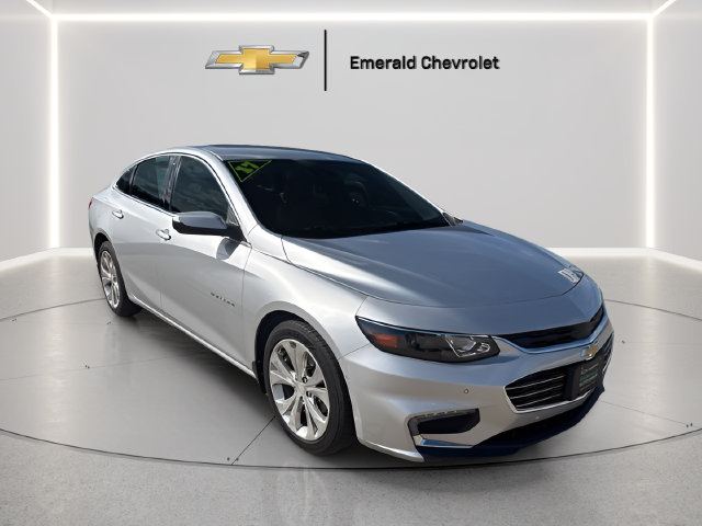 Used 2017 Chevrolet Malibu Premier w/ Driver Confidence Package FWD image 5