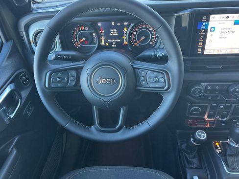 New 2026 Jeep Gladiator Willys image 17