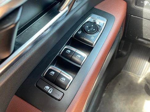 Used 2023 Kia Telluride SX Prestige AWD/4WD image 26