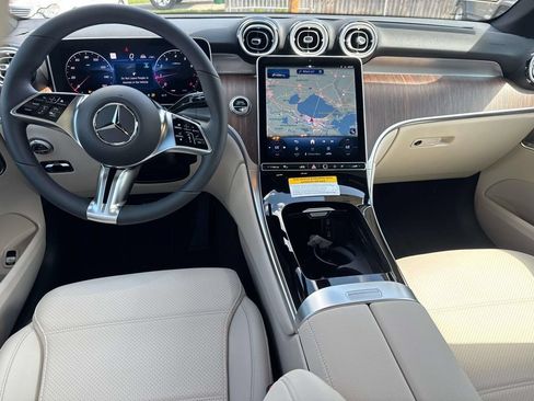 New 2026 Mercedes-Benz GLC 300 image 7
