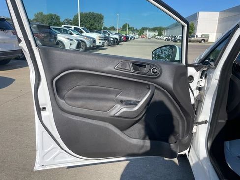 Used 2019 Ford Fiesta SE FWD image 35