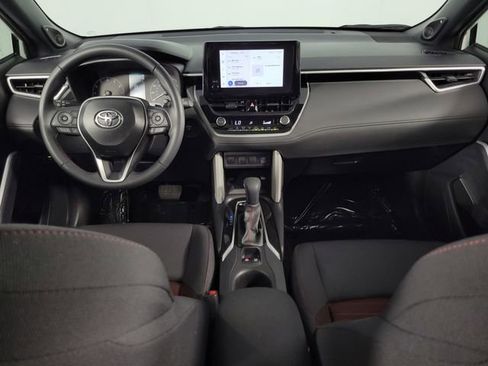 Used 2025 Toyota Corolla Cross AWD Hybrid w/ Moonroof Package image 26