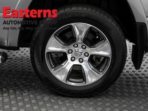 Used 2019 RAM 1500 Laramie AWD/4WD image 35