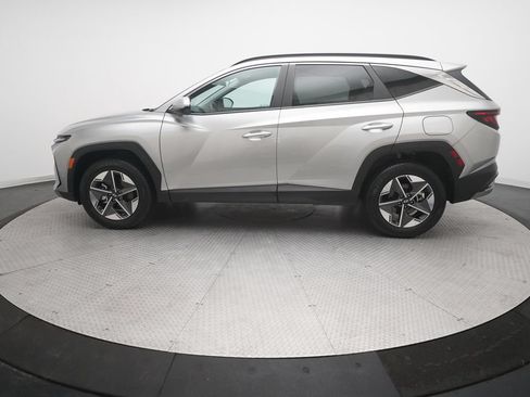 Used 2025 Hyundai Tucson SEL AWD/4WD image 24