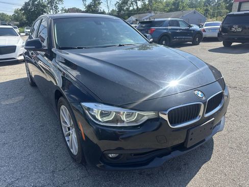Used 2018 BMW 320i Sedan image 4