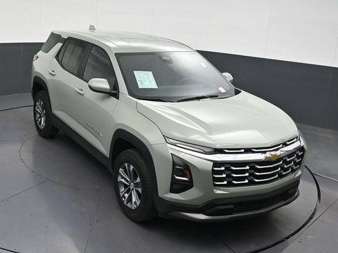 Used 2025 Chevrolet Equinox LT FWD image 21