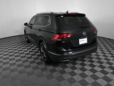 Used 2023 Volkswagen Tiguan SE image 4