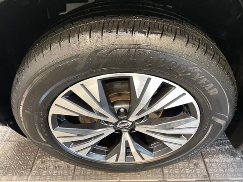 Used 2023 Nissan Rogue SV w/ SV Premium Package AWD/4WD image 6