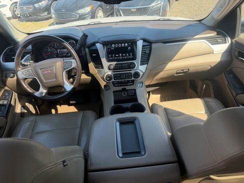 Used 2019 GMC Yukon SLT w/ Open Road Package AWD/4WD image 30