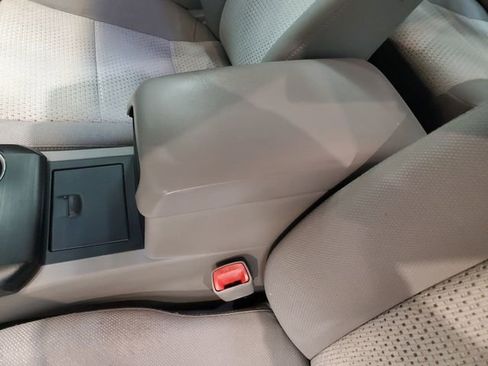 Used 2012 Toyota Camry LE image 27