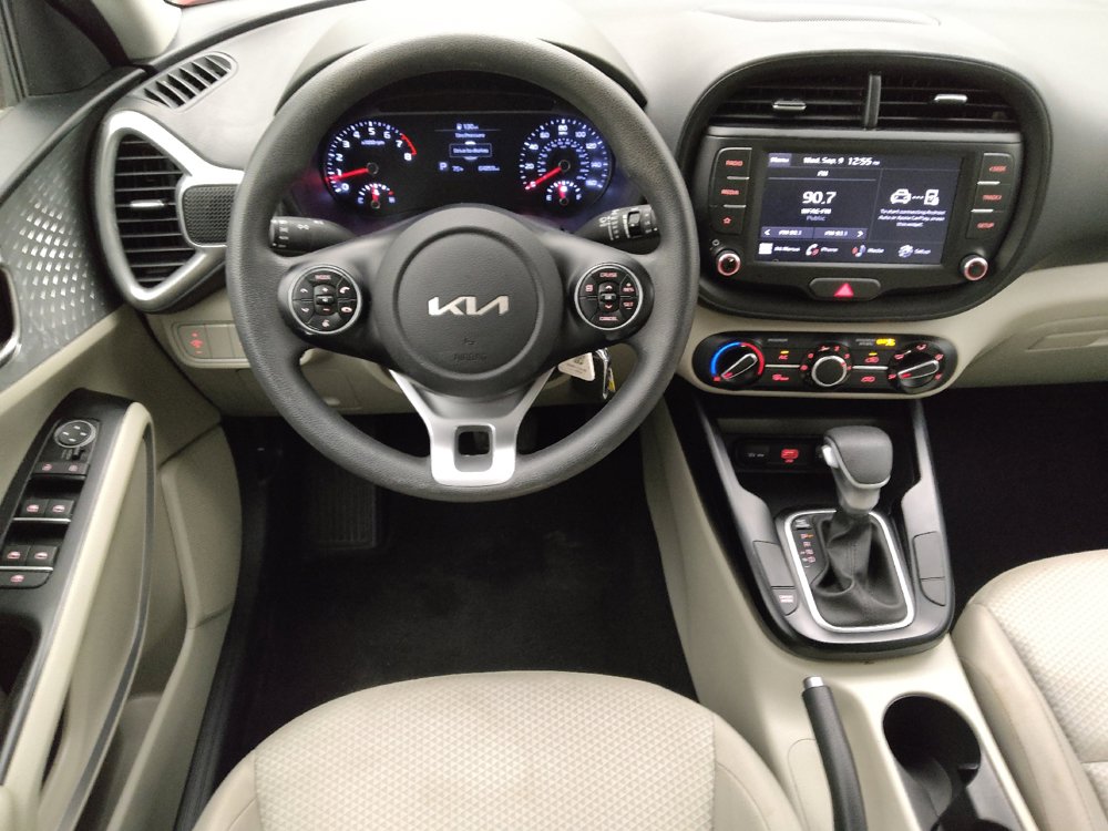Used 2022 Kia Soul LX FWD image 22