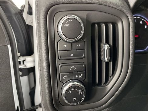 Used 2024 GMC Sierra 2500 Pro w/ Convenience Package image 34