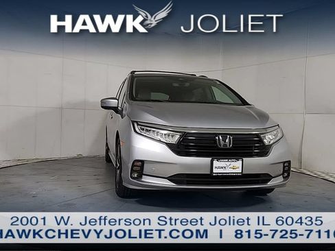 Used 2023 Honda Odyssey Touring image 2