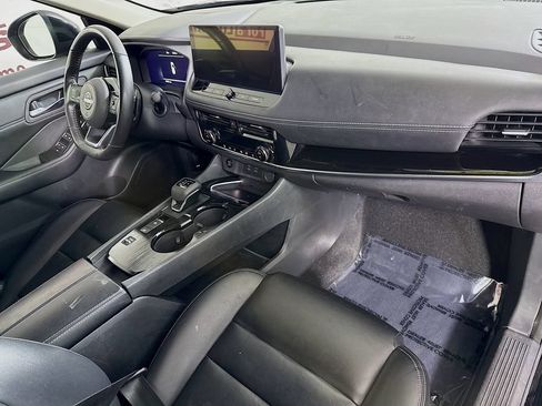 Certified 2024 Nissan Rogue SL FWD image 32