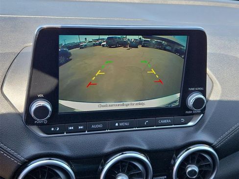 Used 2022 Nissan Sentra SV FWD image 7
