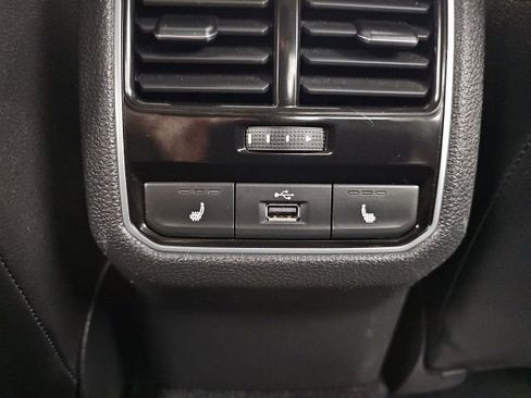 Used 2017 Volkswagen Passat 1.8T SEL Premium image 32