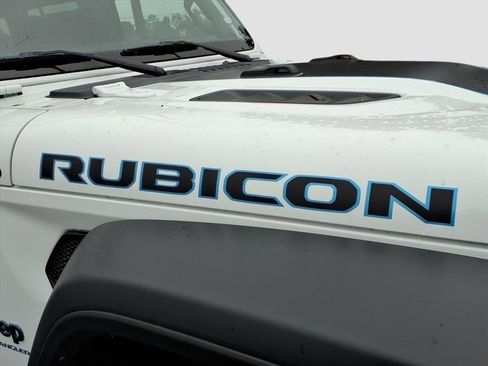 Used 2024 Jeep Wrangler Unlimited Rubicon 4xe image 9