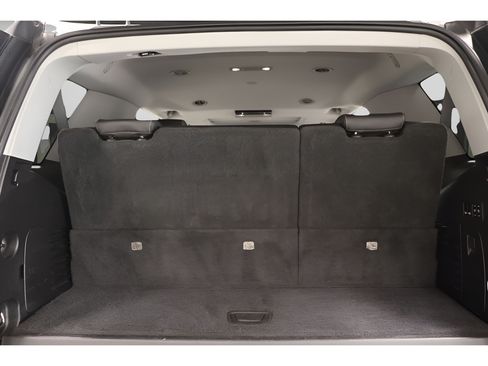Used 2019 Chevrolet Tahoe Premier AWD/4WD image 29