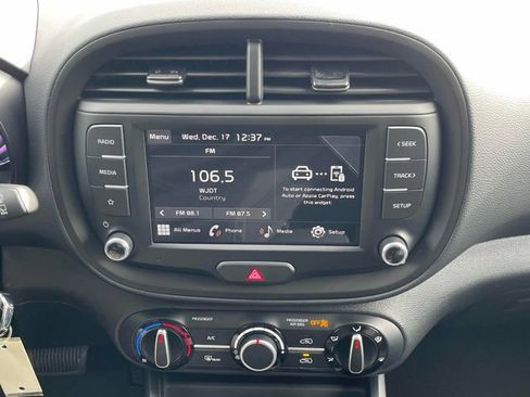 New 2025 Kia Soul LX image 13