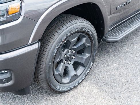 New 2026 RAM 1500 Big Horn AWD/4WD image 9