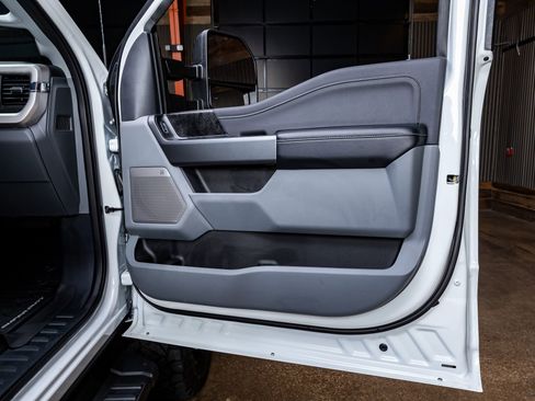 Used 2025 Ford F250 XLT w/ Black Appearance Package image 37