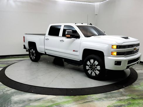 Used 2019 Chevrolet Silverado 2500 LTZ w/ Duramax Plus Package image 3