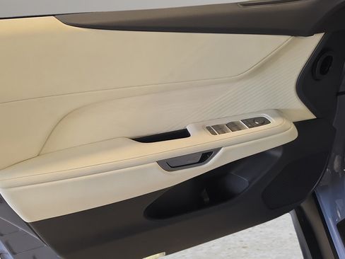 New 2026 Lexus ES 500e AWD/4WD image 12