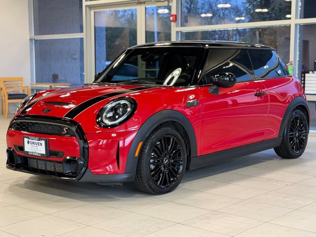 Used 2023 MINI Cooper S w/ Signature Upholstery Package FWD image 4
