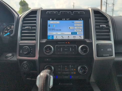 Used 2018 Ford F150 Platinum w/ Equipment Group 701A Luxury AWD/4WD image 17