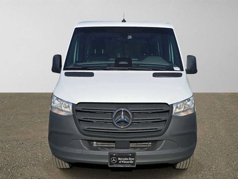 Used 2025 Mercedes-Benz Sprinter 2500 image 8