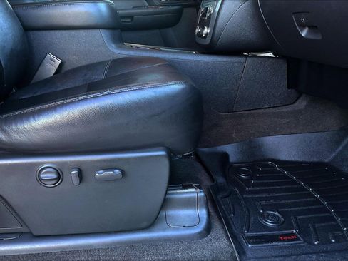 Used 2009 GMC Sierra 3500 W/T image 21