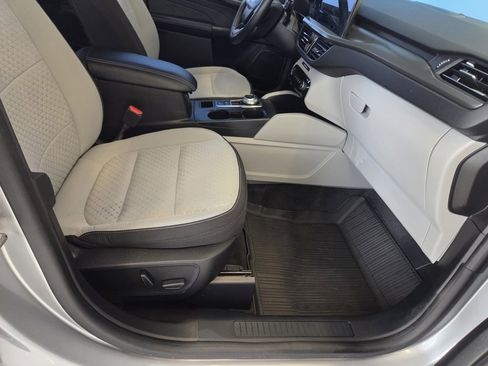 Used 2023 Ford Escape Active w/ Tech Pack #2 image 21