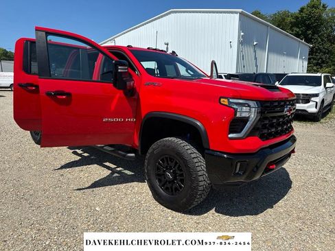 Used 2024 Chevrolet Silverado 2500 ZR2 w/ Technology Package AWD/4WD image 39