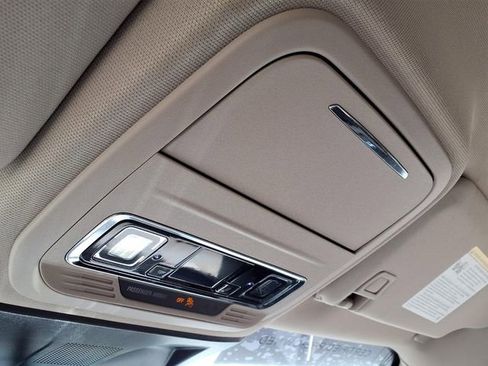 Used 2022 Lincoln Corsair FWD w/ Equipment Group 101A image 18