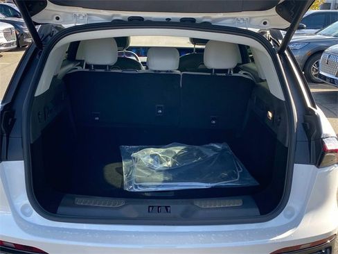 New 2026 Lincoln Nautilus Premier image 27