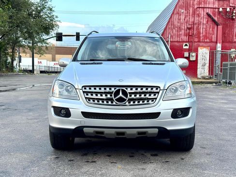 Used 2008 Mercedes-Benz ML 350 4MATIC w/ P1 Pkg image 3