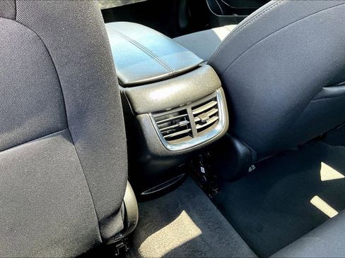 Used 2024 Chevrolet Malibu LT FWD image 12
