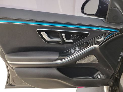 Used 2023 Mercedes-Benz S 580e 4MATIC Sedan w/ AMG Line image 12